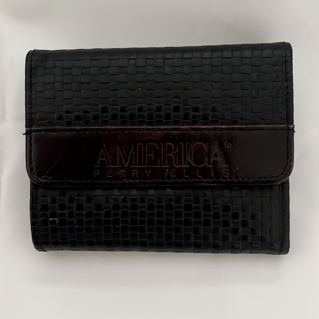 America Perry Ellis Genuine Leather Wallet